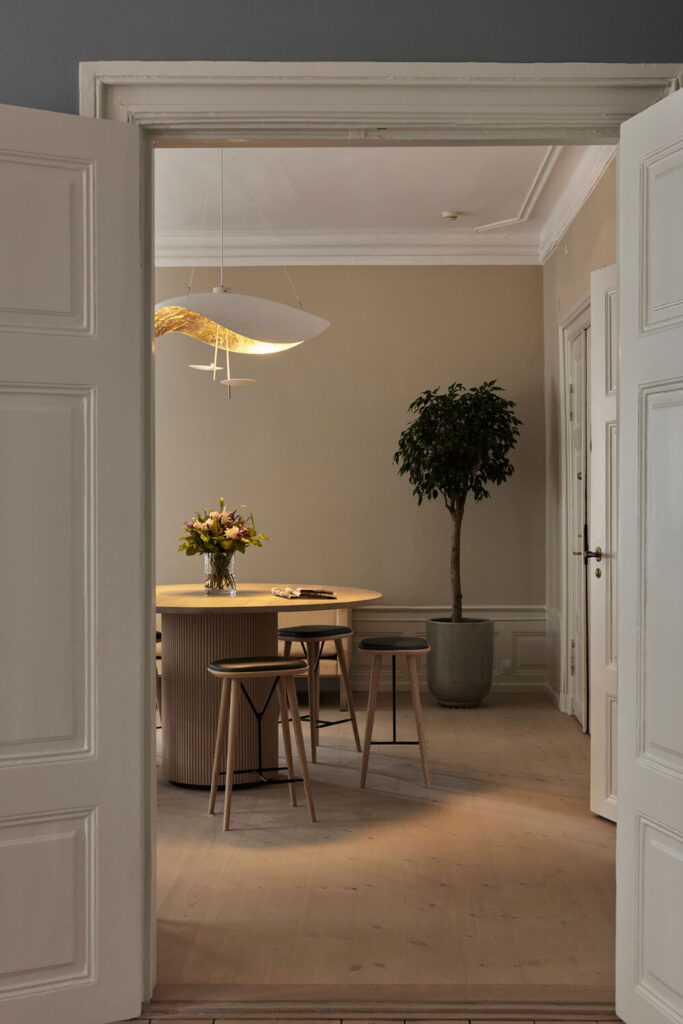 Vi har skabt specialinventar i fredede bygninger, hvor funktion, materialer og historie smelter sammen i tidløst håndværk.